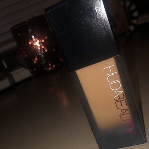 Huda beauty foundation